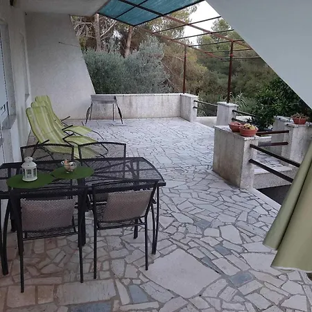 شقة G&g With Swimming Pool بولا